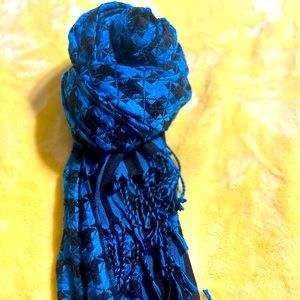 Nice Very Soft slightly Used Scarf- Blue and Black
